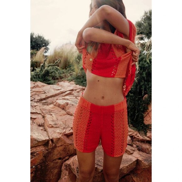 NWOT Zara crochet-like open weave knit-like striped elastic high waist shorts, M - Picture 2 of 12